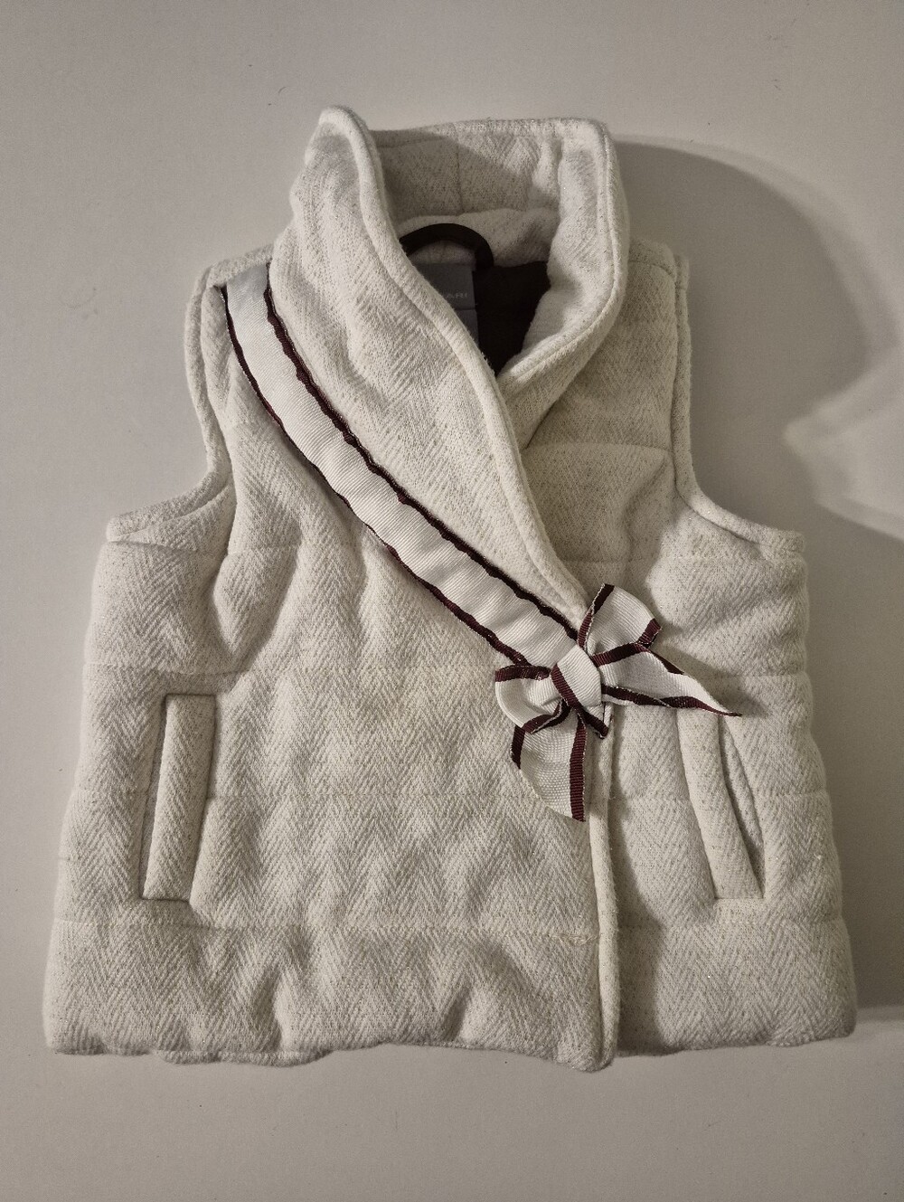 Tahari Baby Girl Ivory Quilted Puffer Vest Burgundy Ribbon Bow 24M
